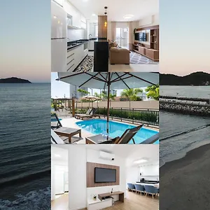 Com Vista Mar, Ar-condicionado, Wi-fi Com Piscina, Quadra De Esportes Playground Infantil A 15 Minutos Do Beto Carreiro Piçarras